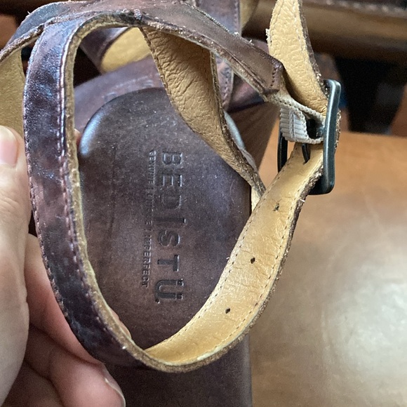 Brown leather size 8 1/2 platforms - Picture 5 of 5